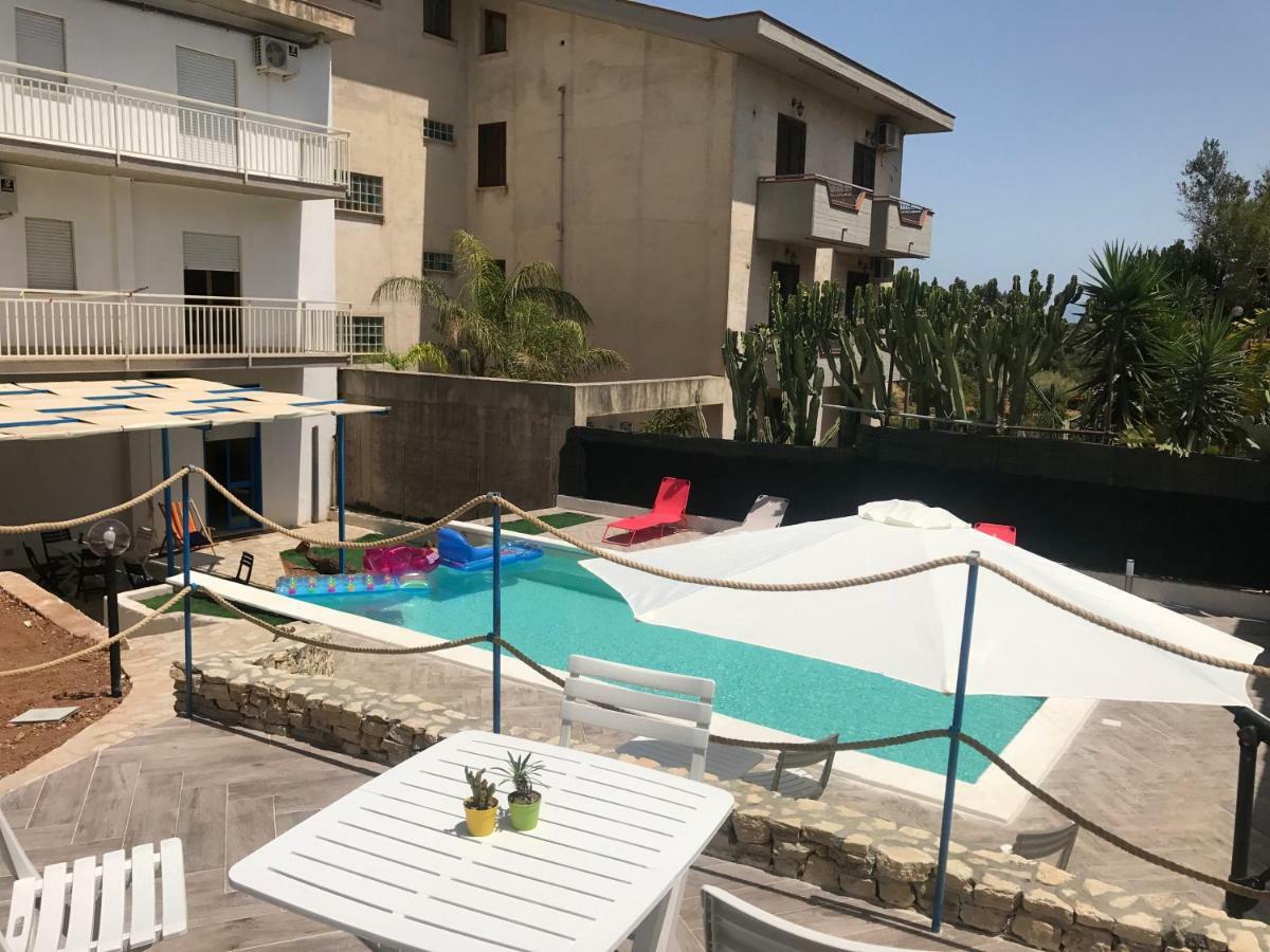 קאסטלמארה דל גולפו Residence Del Golfo מראה חיצוני תמונה