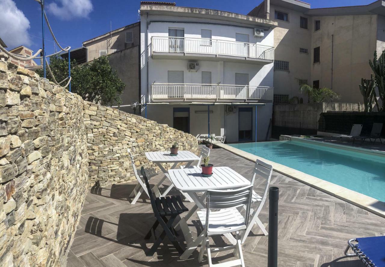 קאסטלמארה דל גולפו Residence Del Golfo מראה חיצוני תמונה